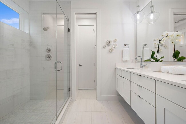 Building Photo - 1310 Choquette Dr