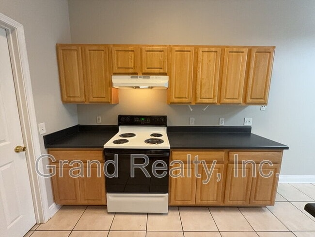 Building Photo - 6901 Ella St