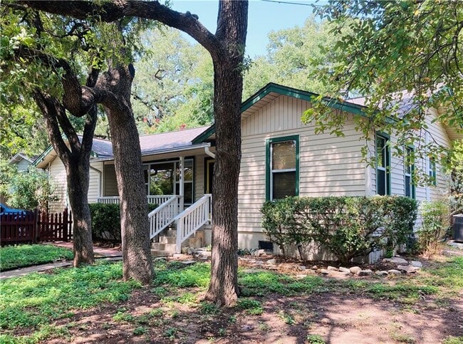 Primary Photo - 2400 W 7th St