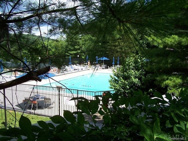 Building Photo - 141 Winchester Dr