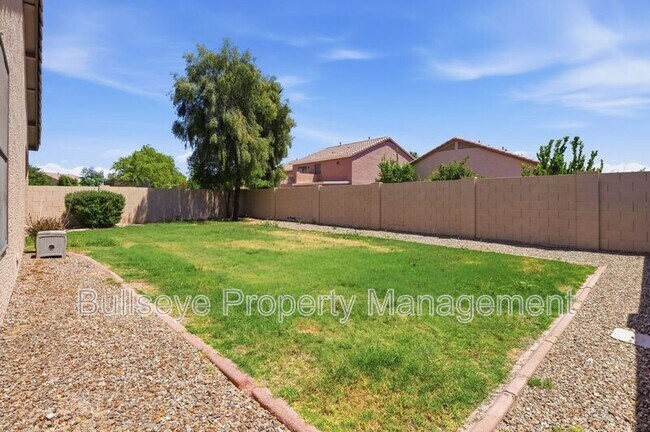 Building Photo - 21069 N Jocelyn Ln