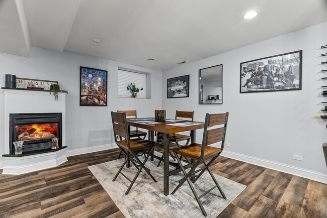 Building Photo - 5001 S King Dr