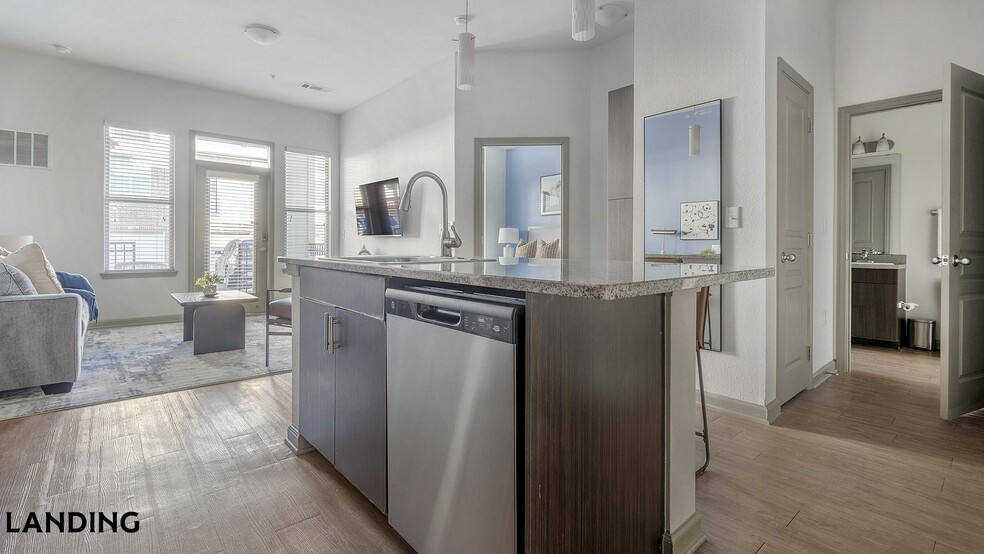 Building Photo - 10051 Perimeter Station Dr