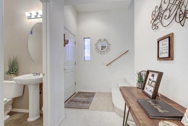 Building Photo - 8074 W Beck Ln