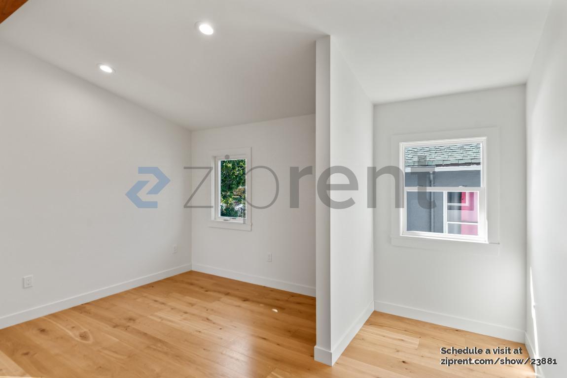 Building Photo - 912 61st St