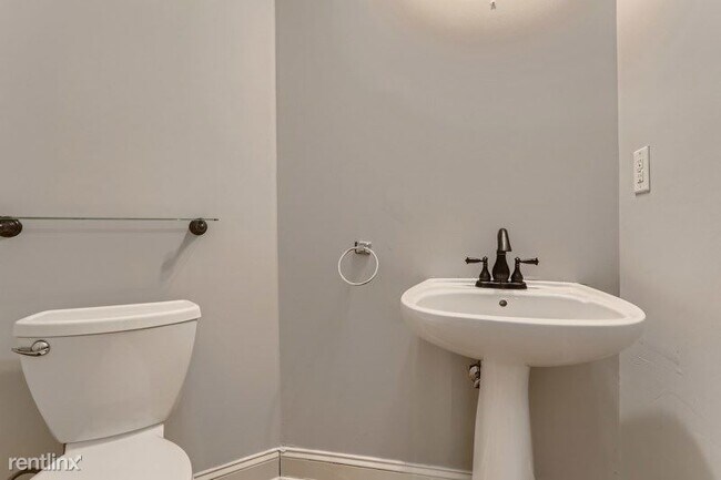 Building Photo - 4 br, 3 bath House - 960 Carters Grove Tra...