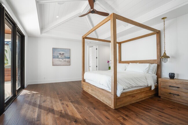 Building Photo - 19471 Harbor Rd S