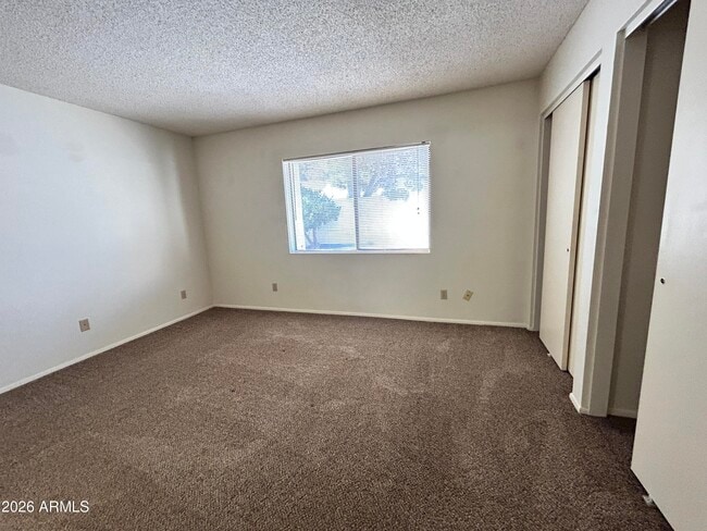 Building Photo - 1032 E Villa Maria Dr