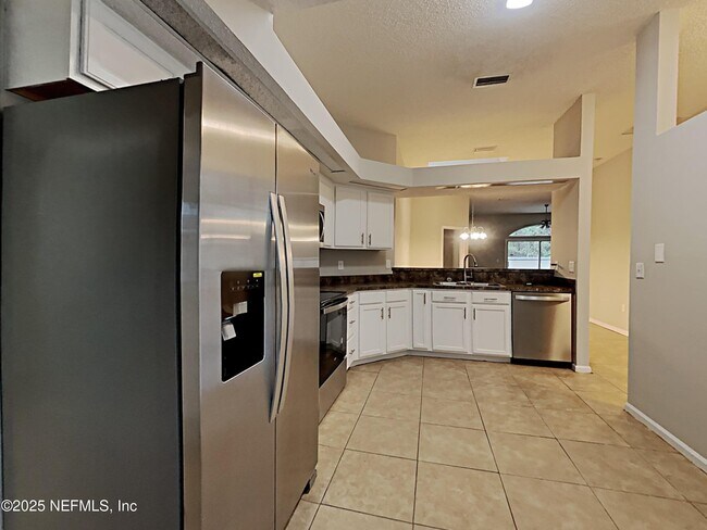 Building Photo - 6075 Scenic Meadow Ln