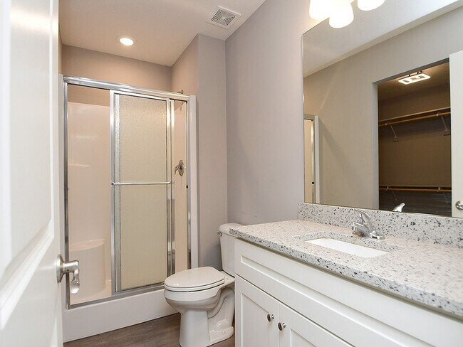 Building Photo - Charming 3-Bedroom Home in Quiet Omaha Nei...