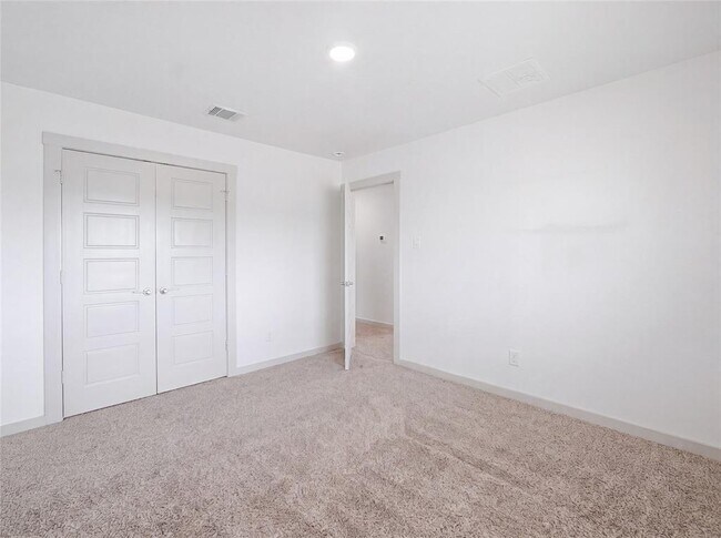 Building Photo - 515 Millbrook Blvd