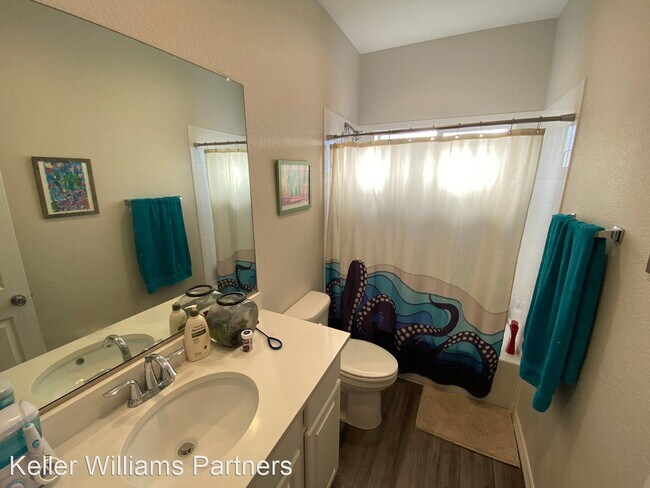 Building Photo - 4 br, 3 bath House - 4186 Orchid St