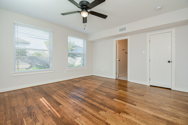 Bedroom 3 with private bath - 2916 Arbor St