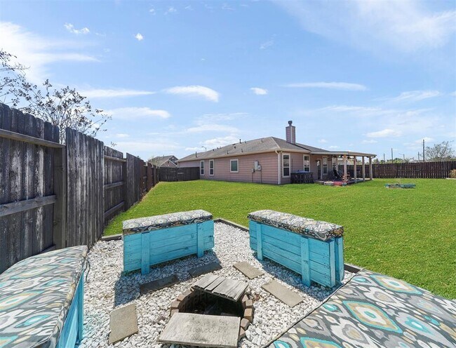 Building Photo - 16006 Arapaho Bend Ln