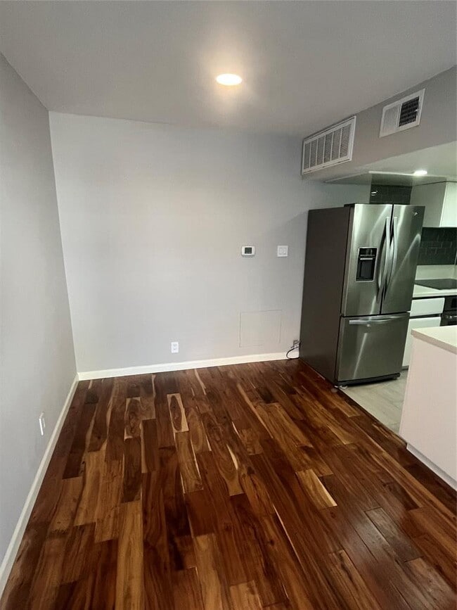 Building Photo - 3110 Red River St