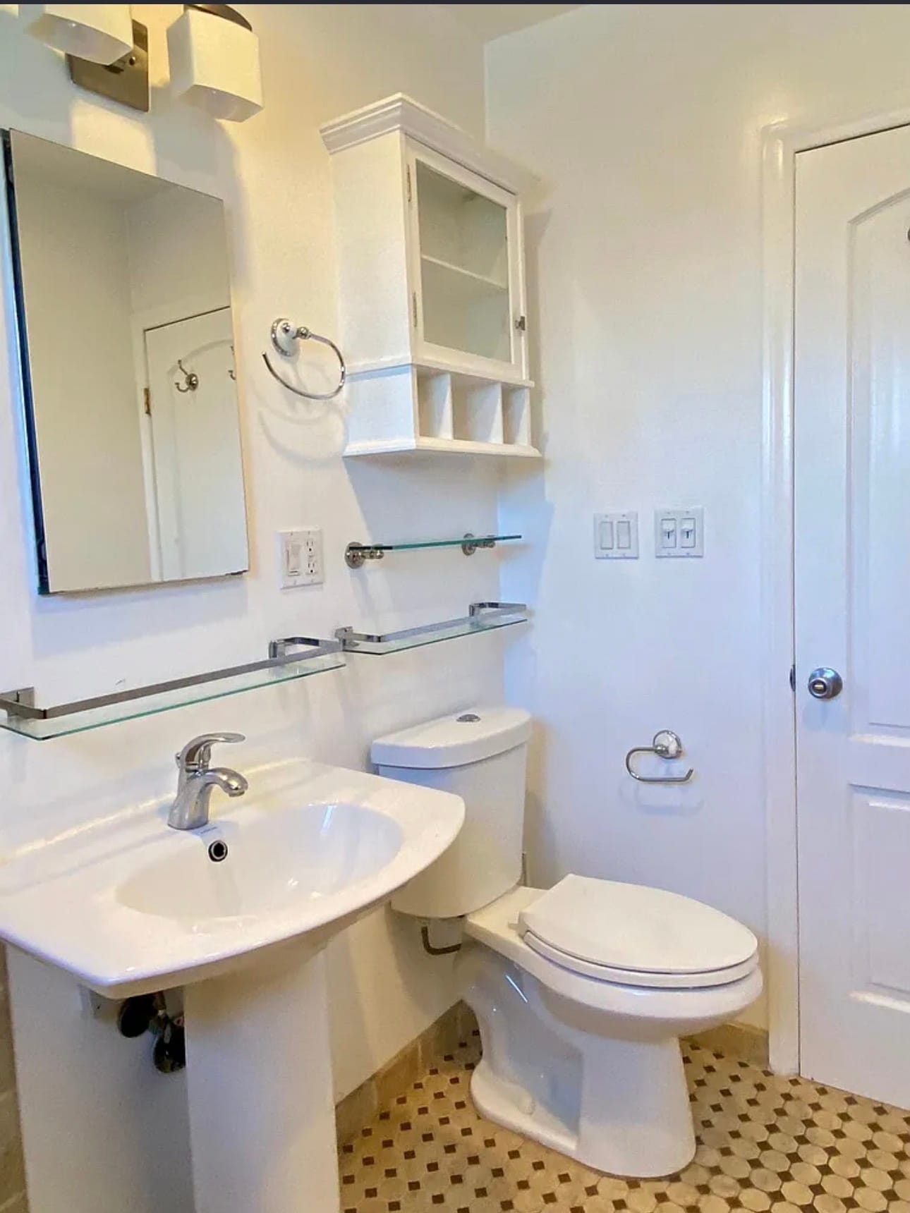 Building Photo - 538 Brooks Ave