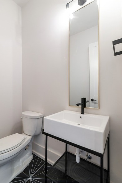 Building Photo - 1009 Garfield St