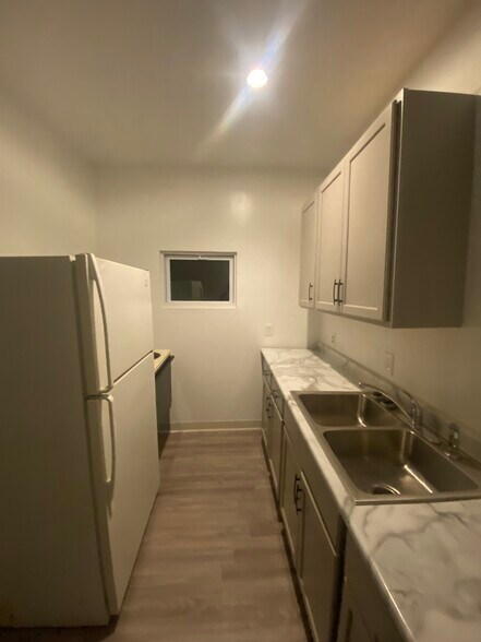 Building Photo - 848 Lovett Pl