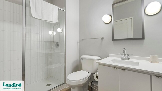 Building Photo - 815 Madison St