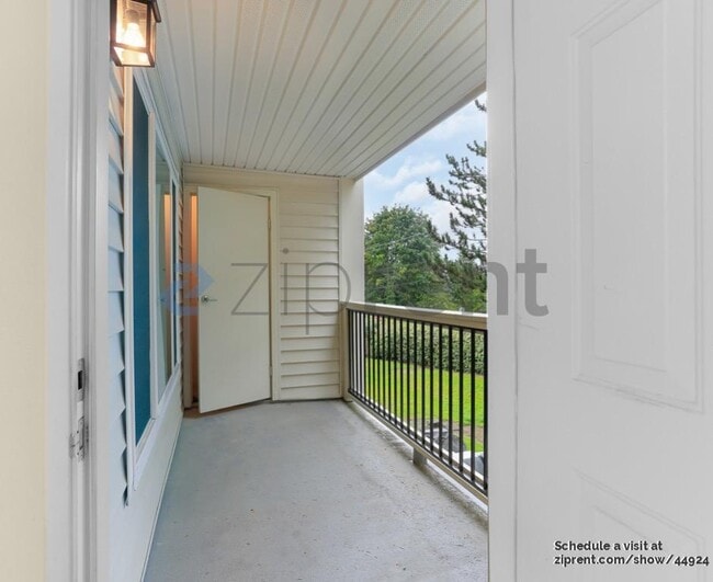 Building Photo - 12404 E Gibson Rd