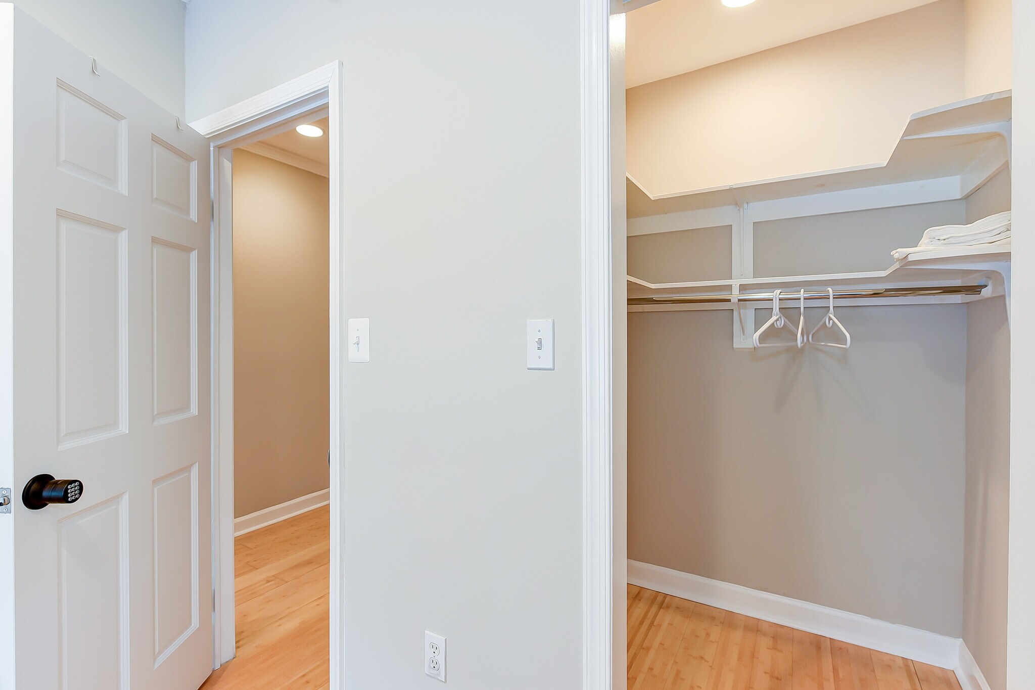 Bedroom 3 adjoining closet - 1337 Harvard St NW