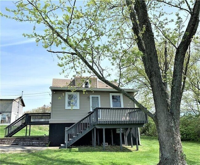 Building Photo - 116 Adams St