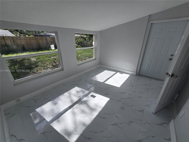 Building Photo - 1320 NE 211th Terrace