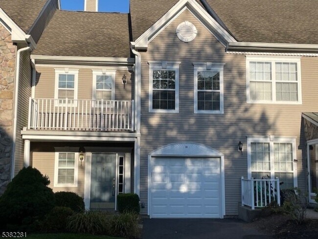 Primary Photo - 33 Dorchester Dr