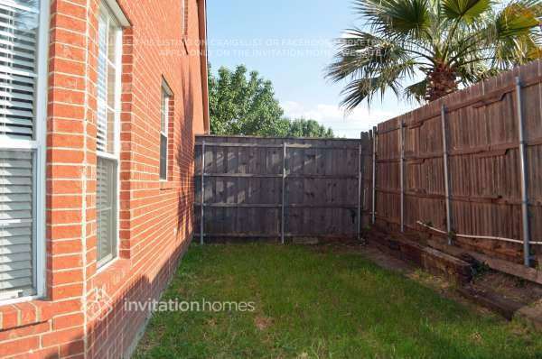 Building Photo - 1109 Ashford Dr