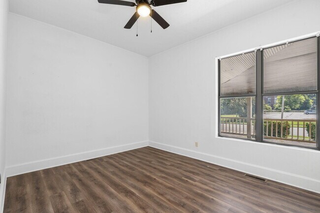 Building Photo - 813 S Jefferson Ave