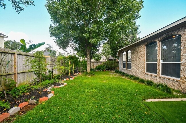 Building Photo - 7835 Stone Oak Ct