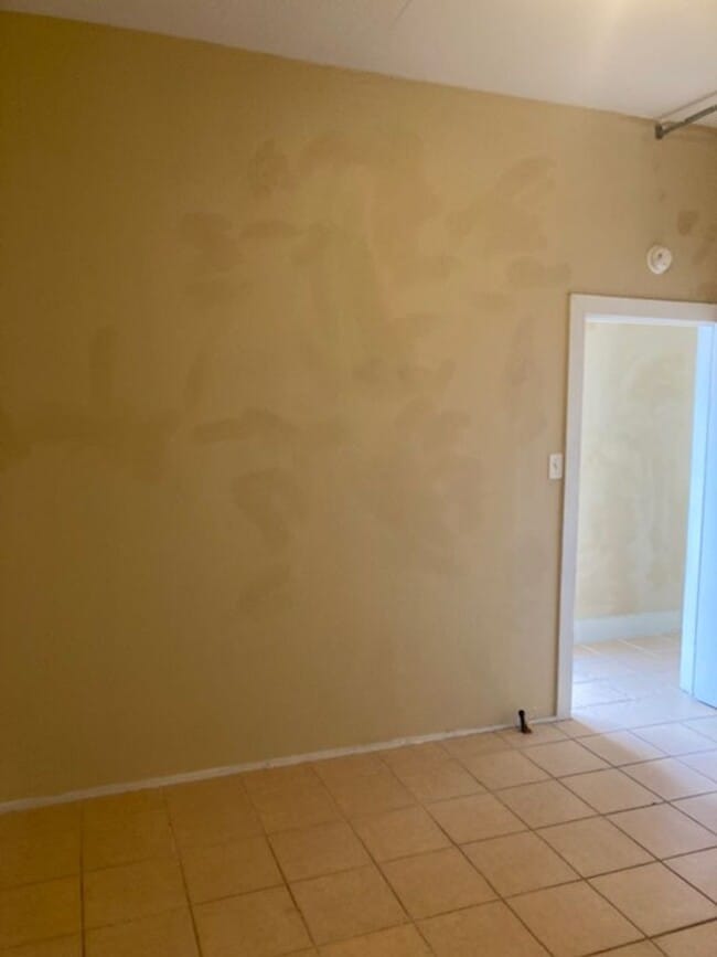 Building Photo - Gulfport 2 Bedroom