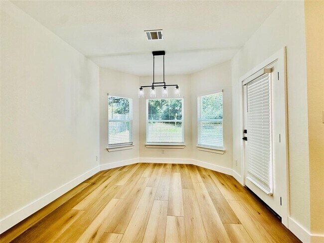 Building Photo - 15113 N Flamingo Dr
