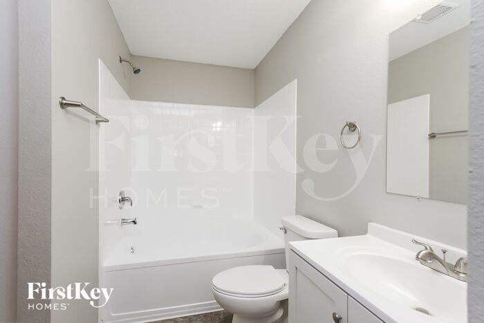 Building Photo - 9140 Wandflower Dr