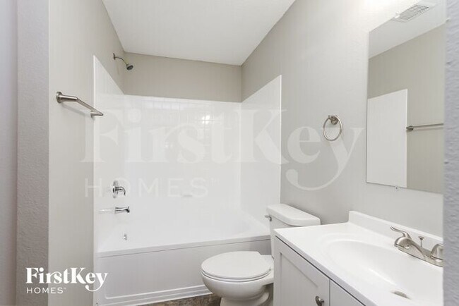 Building Photo - 9140 Wandflower Dr