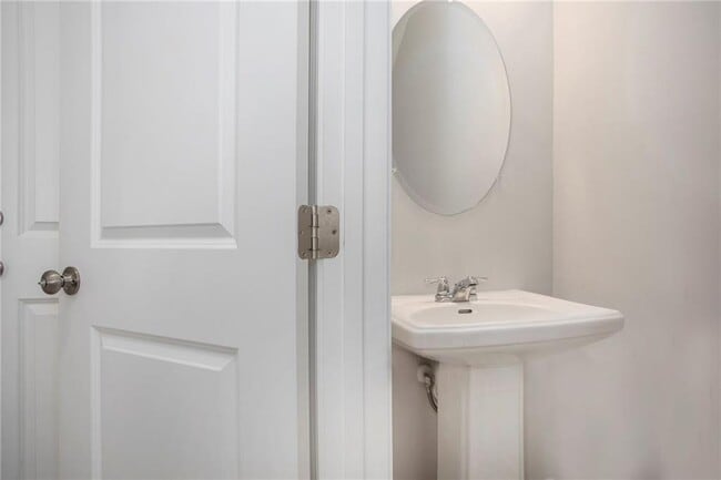 Building Photo - 1961 James Red Moore Blvd