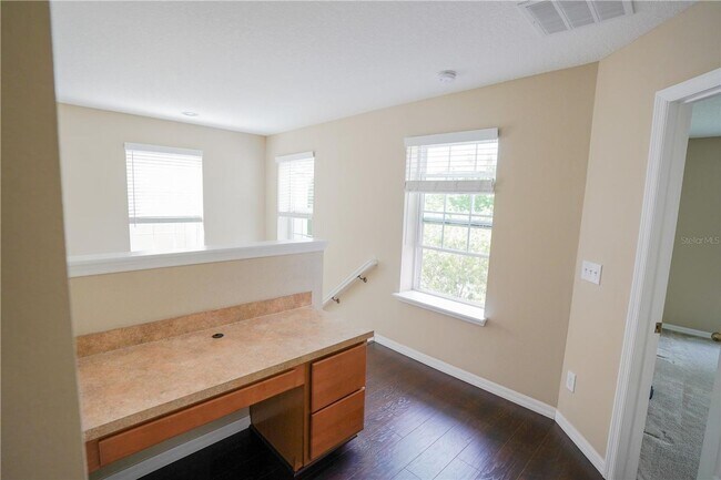 Building Photo - Beautiful 4BR/3.5BA Home with Dual Primary Suites in Harmony for Rent!