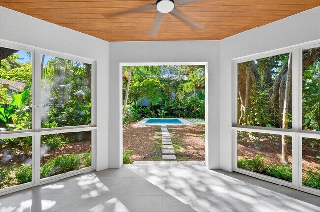 Building Photo - 2330 Overbrook St