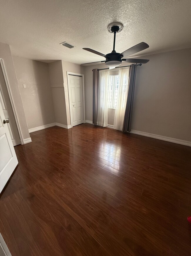 Building Photo - 14912 SW 143rd Ct