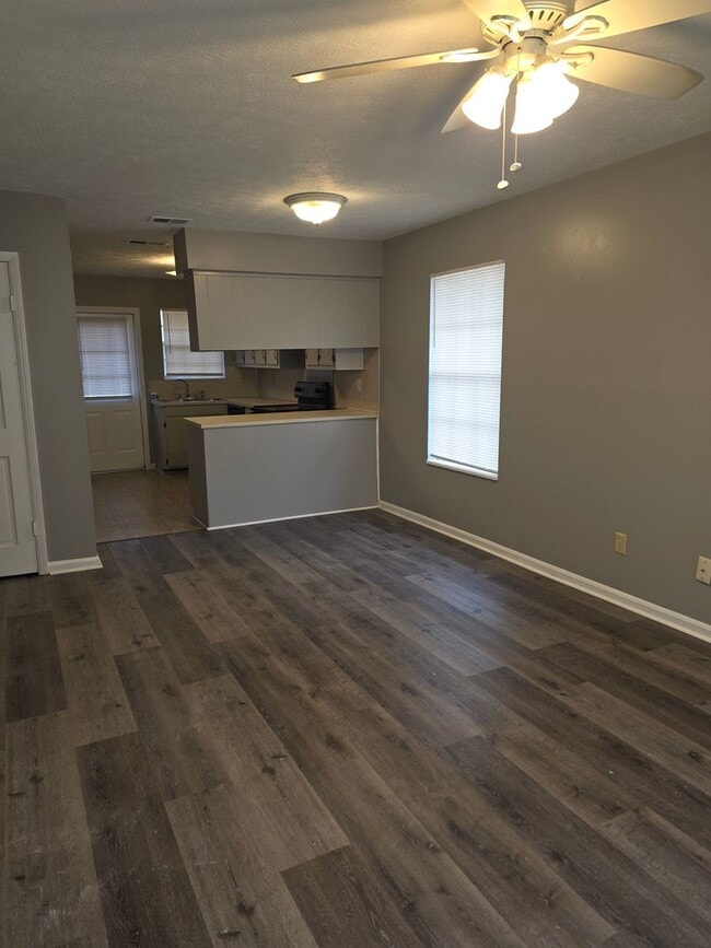 Building Photo - Kings Mountain