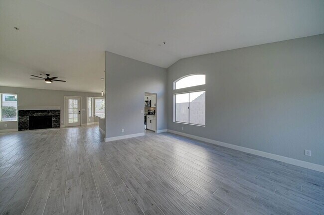 Building Photo - 8940 E Palm Ridge Dr