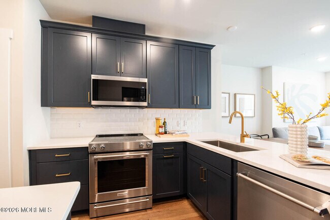 Building Photo - 1403 Kingsley St