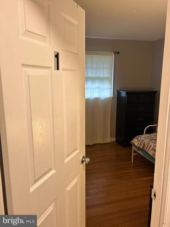 Building Photo - 10710 Tyrone Dr