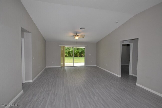 Building Photo - 212 Antis Dr