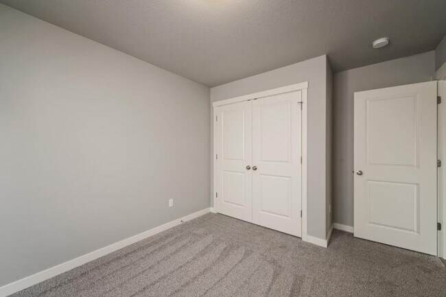 Building Photo - 4293 Ash Grove Dr NE