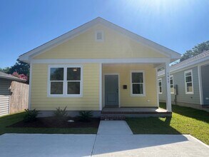 Building Photo - New Construction 3 Bedroom Home