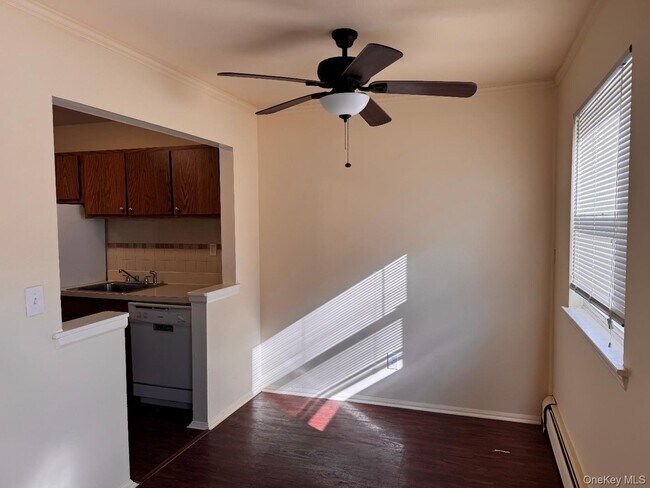 Building Photo - 796-800-800 Brookridge Dr