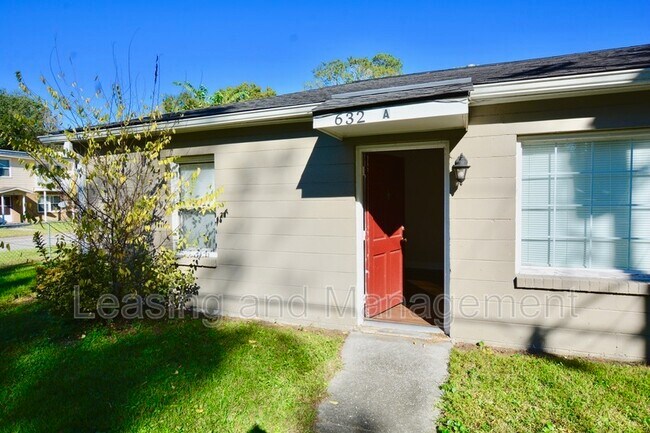 Primary Photo - 632 White Oak Dr