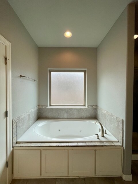 Building Photo - 2903 SW Briar Creek Ave