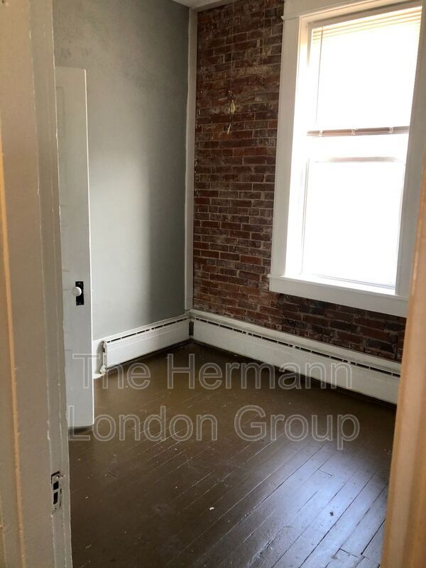 Building Photo - 512 Eiler St